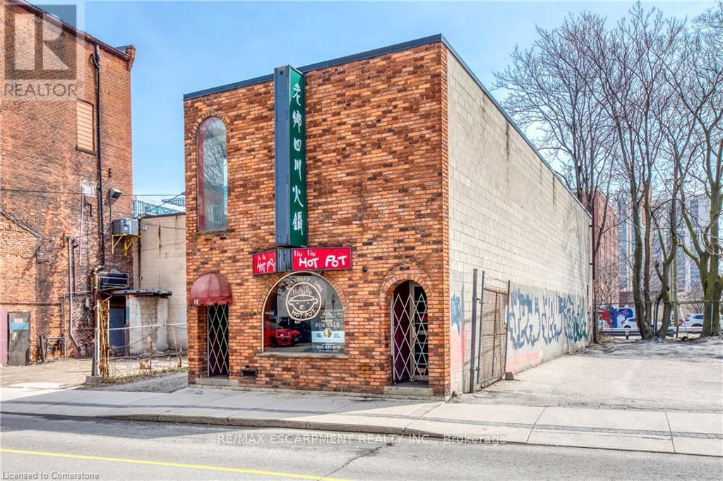 11 Walnut Street S, Hamilton, Ontario  L8N 2K8 - Photo 3 - X13507976