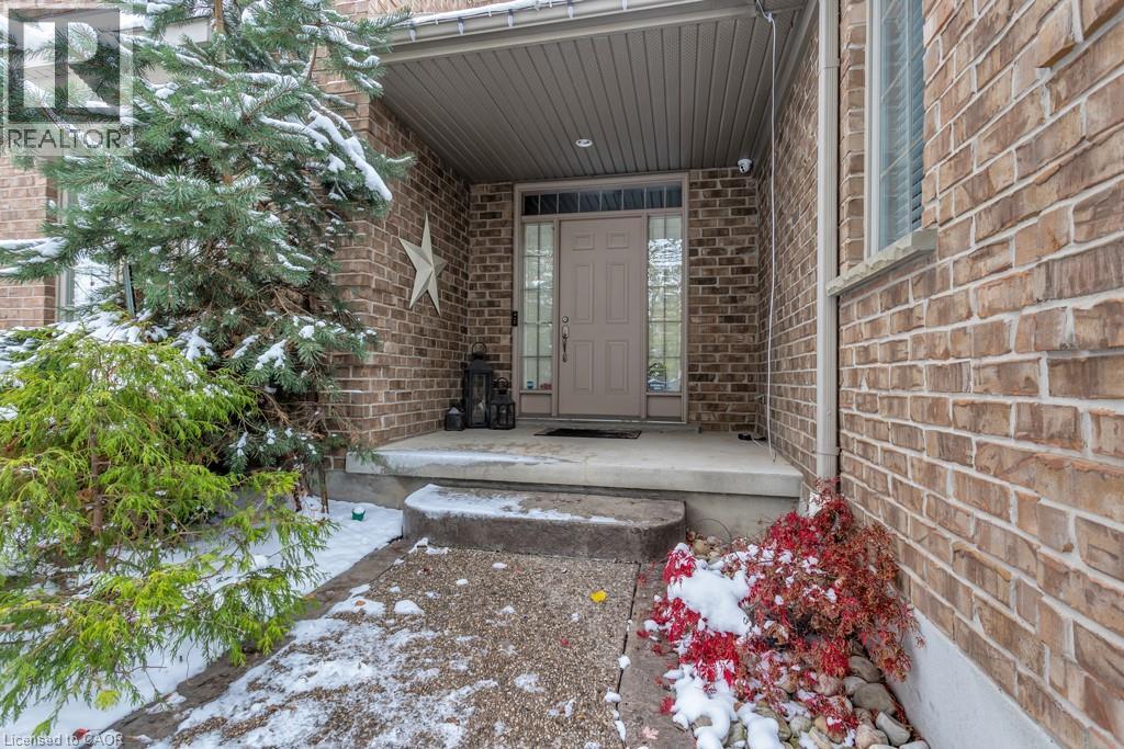 211 Terrace Wood Crescent, Kitchener, Ontario  N2P 2T3 - Photo 2 - 40786232