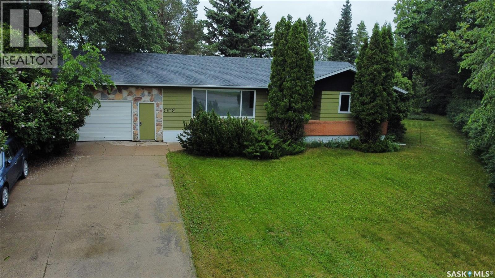 1 Sunset Crescent, Melfort, Saskatchewan  S0E 1A0 - Photo 3 - SK041098