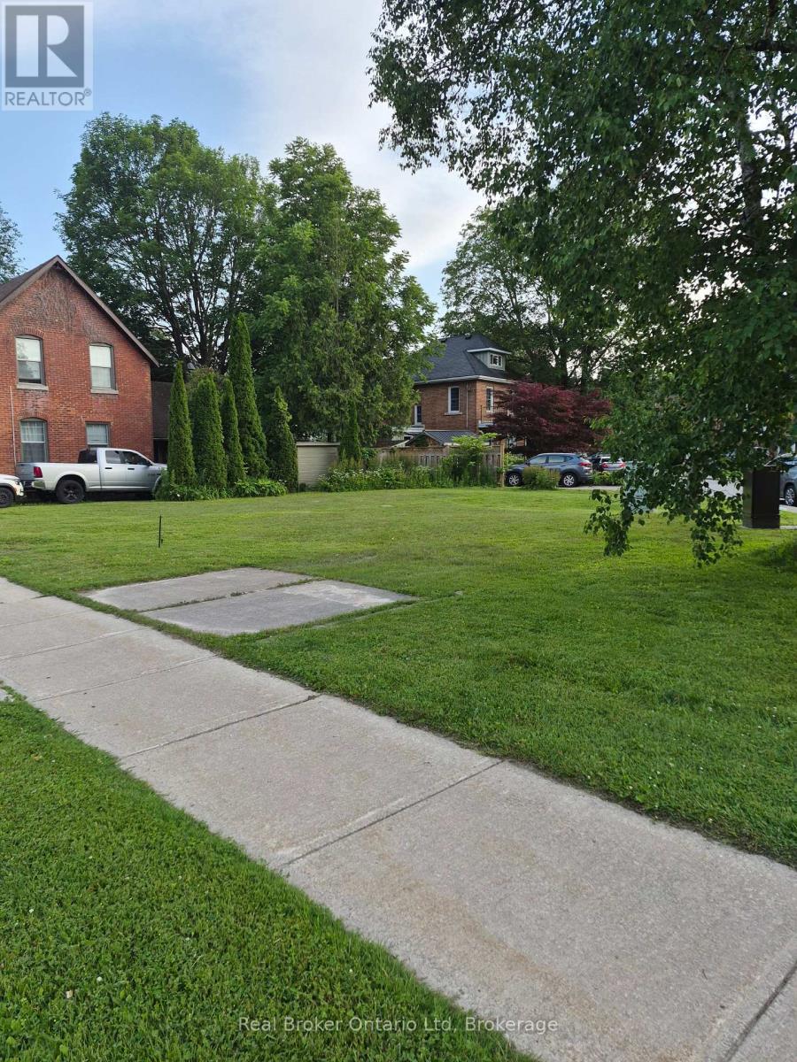 586 & 590 2ND AVENUE E, Owen Sound, Ontario