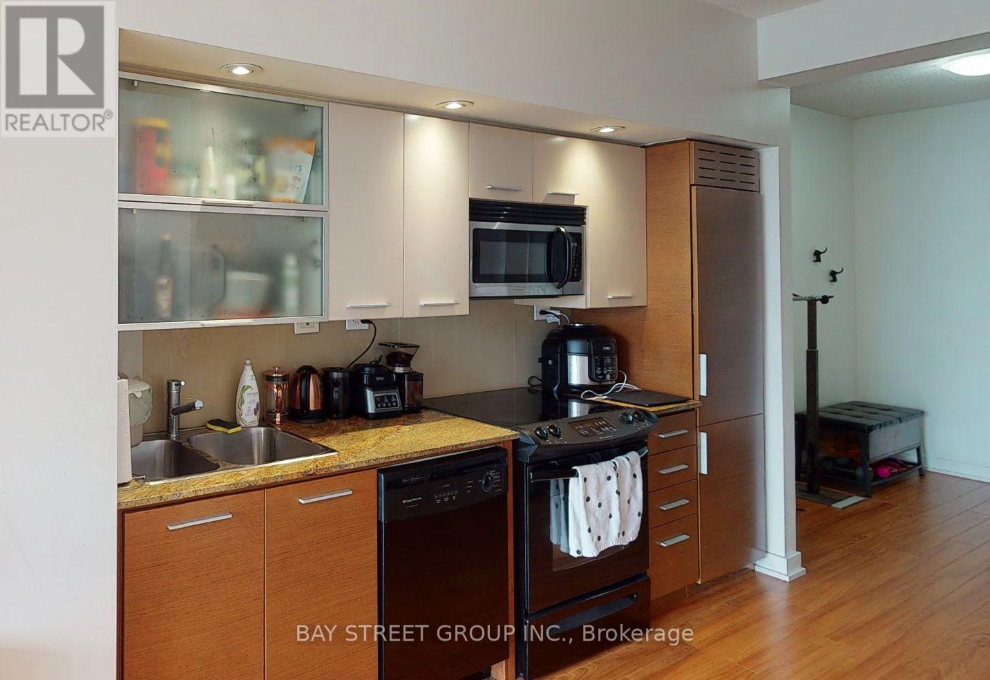 302 - 8 Telegram Mews, Toronto, Ontario  M5Y 3Z5 - Photo 15 - C13508066