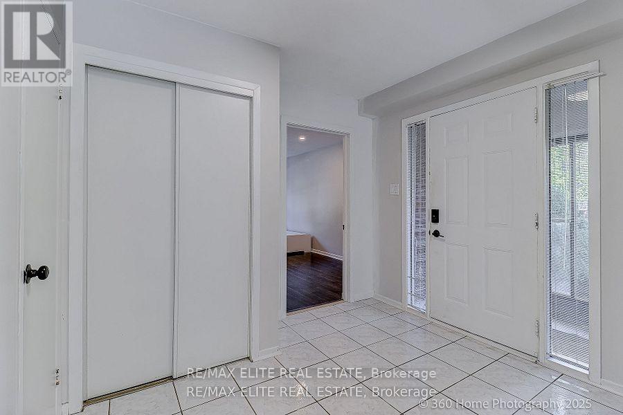 2032 Glenada Crescent, Oakville, Ontario  L6H 4M5 - Photo 13 - W13508122