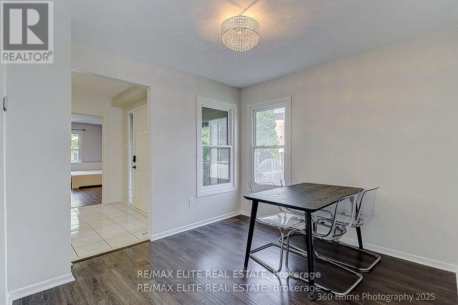 2032 Glenada Crescent, Oakville, Ontario  L6H 4M5 - Photo 7 - W13508122