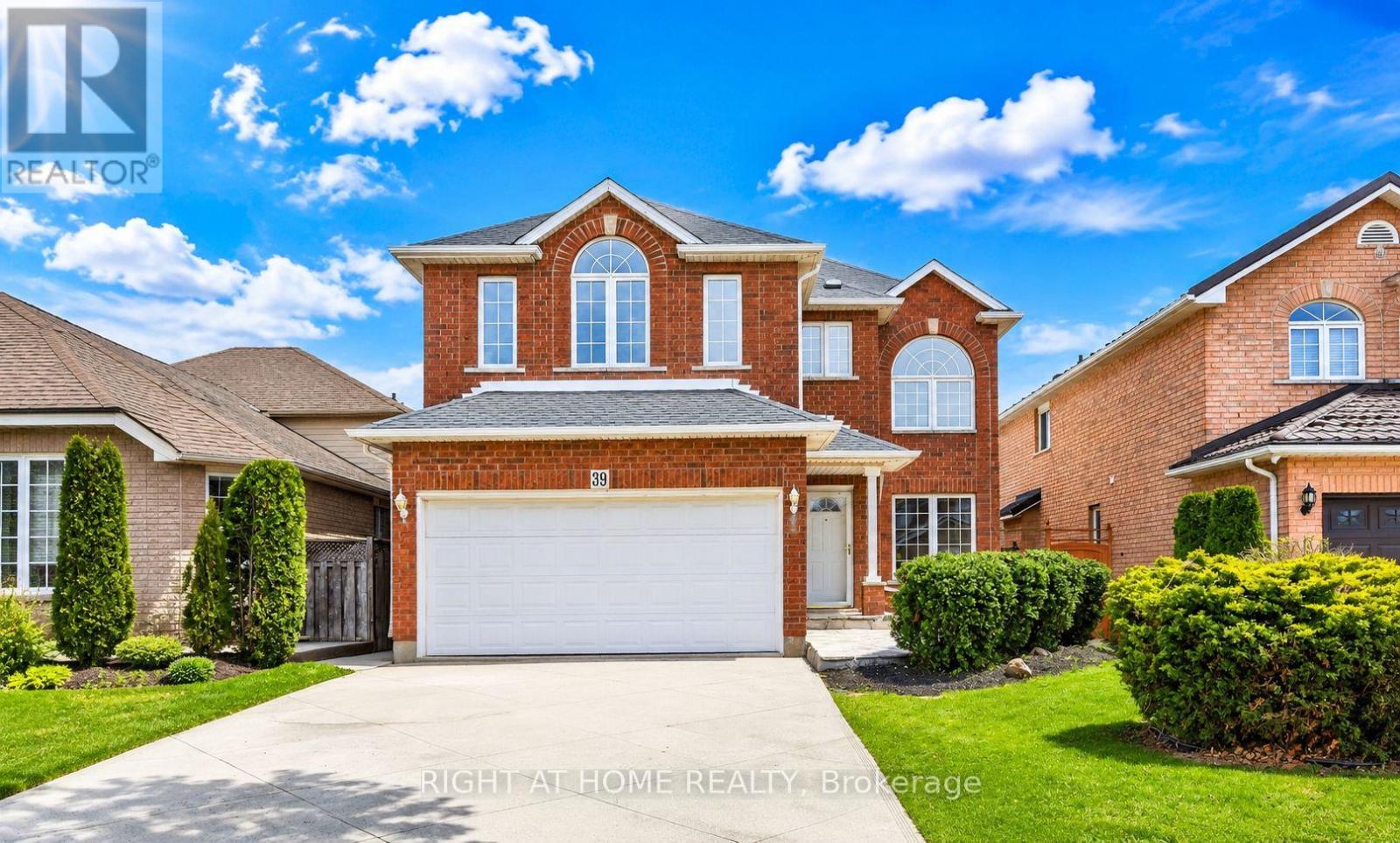 39 DISTIN DRIVE, Hamilton, Ontario