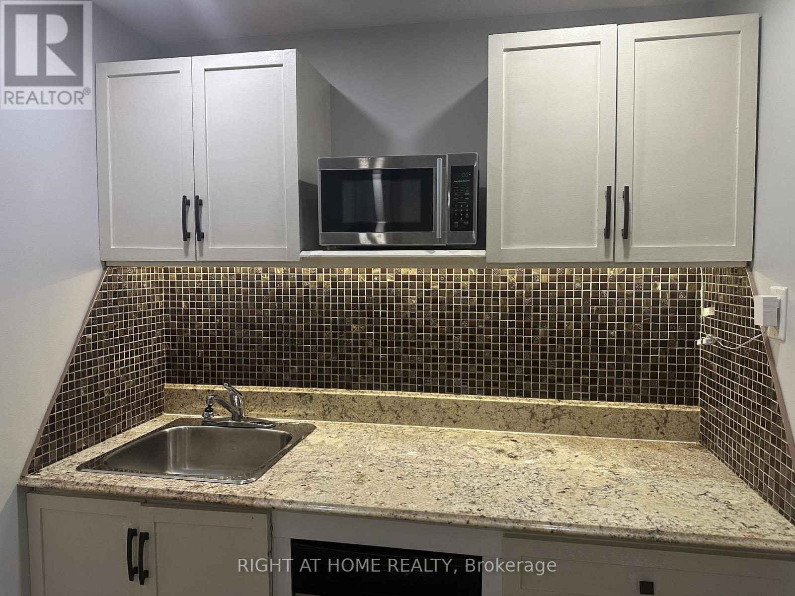 39 Distin Drive, Hamilton, Ontario  L9A 5K4 - Photo 12 - X13508082