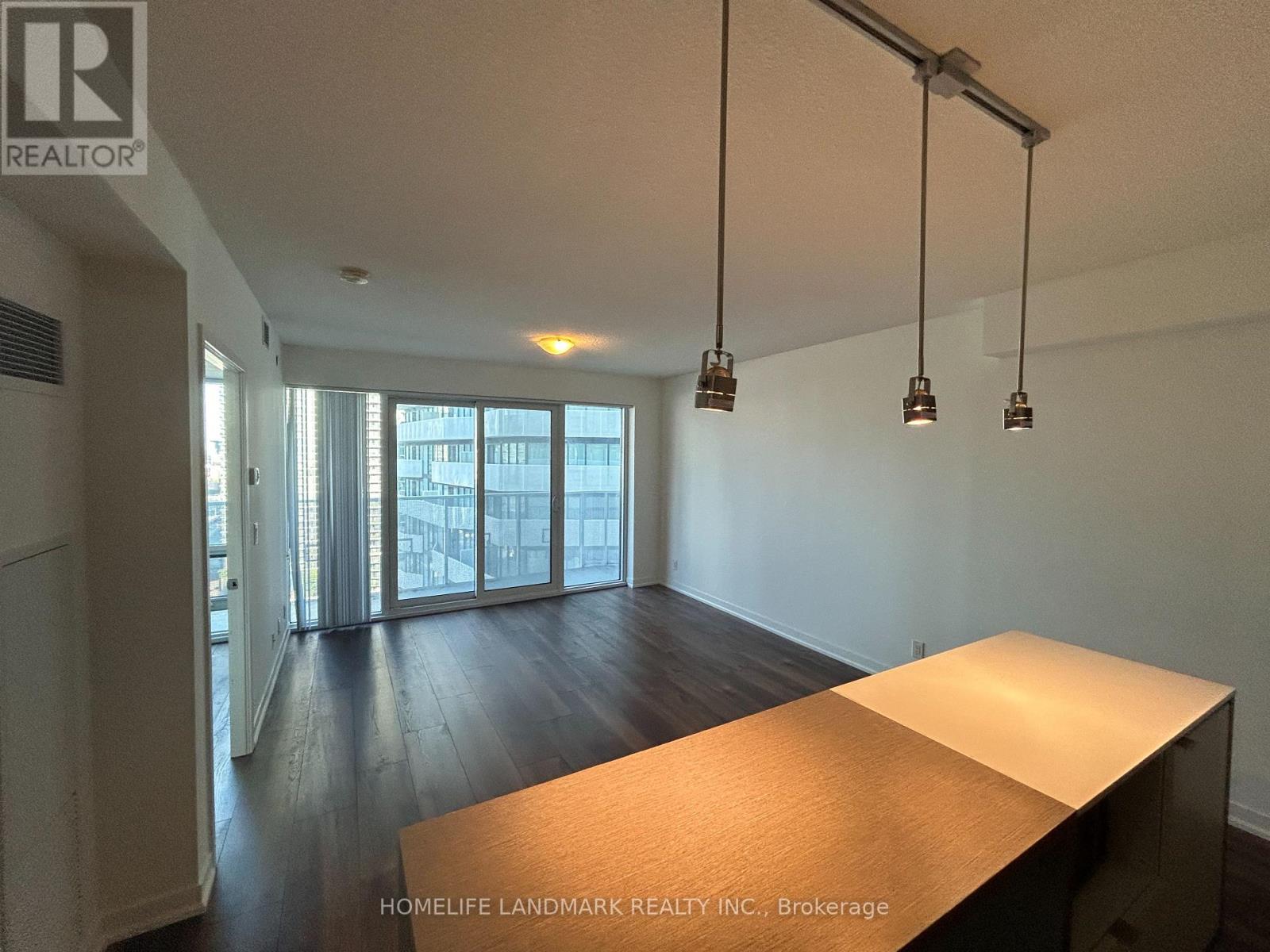 2006 - 100 Harbour Street, Toronto, Ontario  M5J 0B5 - Photo 3 - C13508134