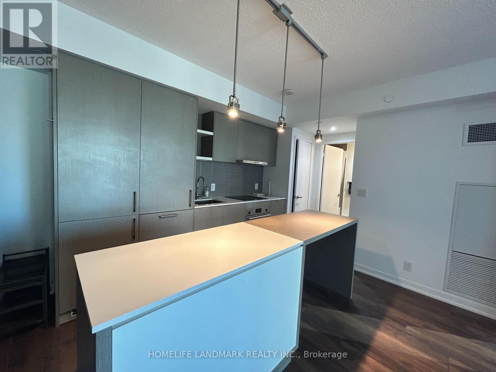 2006 - 100 Harbour Street, Toronto, Ontario  M5J 0B5 - Photo 7 - C13508134