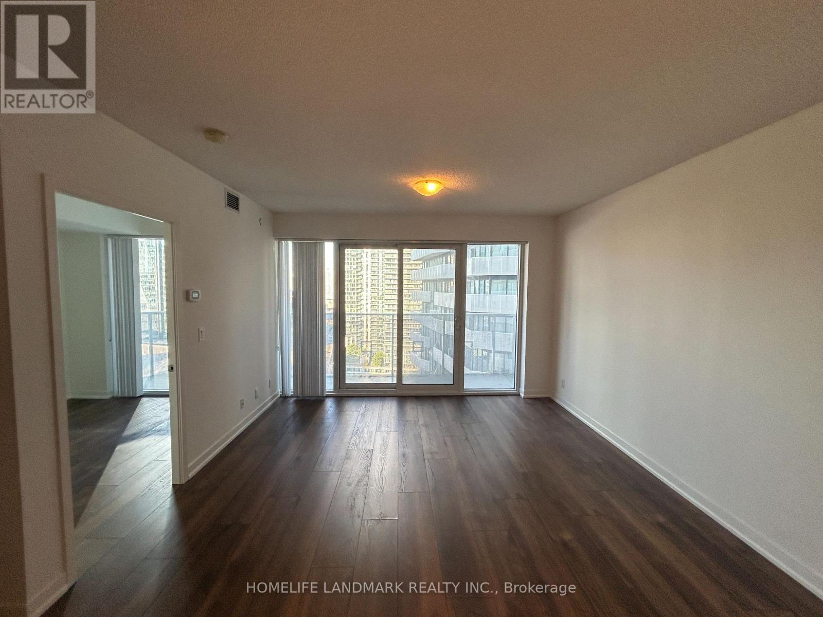 2006 - 100 Harbour Street, Toronto, Ontario  M5J 0B5 - Photo 8 - C13508134