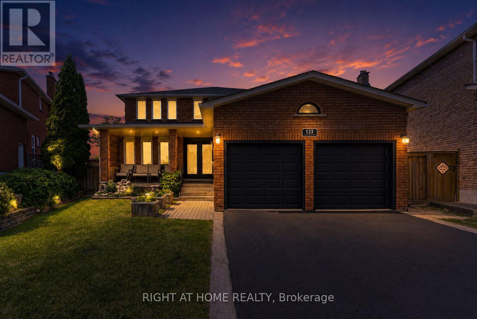 123 LAMP CRESCENT, Vaughan, Ontario