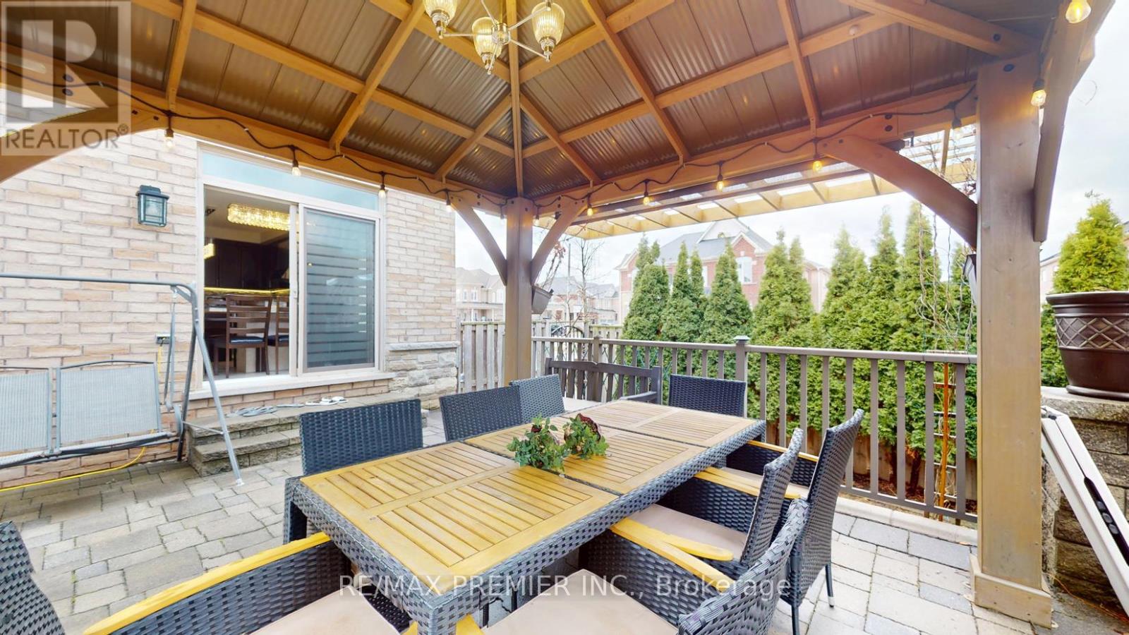 48 Heron Hollow Avenue, Richmond Hill, Ontario  L4E 0G9 - Photo 5 - N13508164