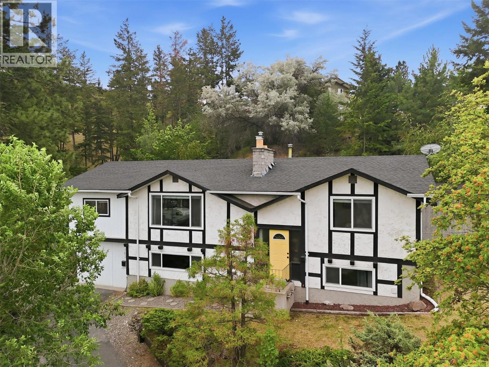 1871 SPRINGHILL Drive