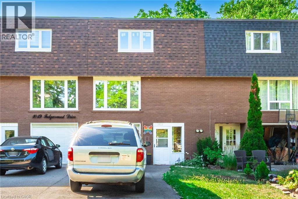 1021 FALGARWOOD Drive, Oakville, Ontario