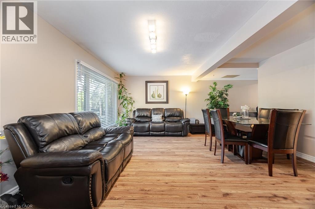 1021 Falgarwood Drive, Oakville, Ontario  L6H 1N7 - Photo 5 - 40844390