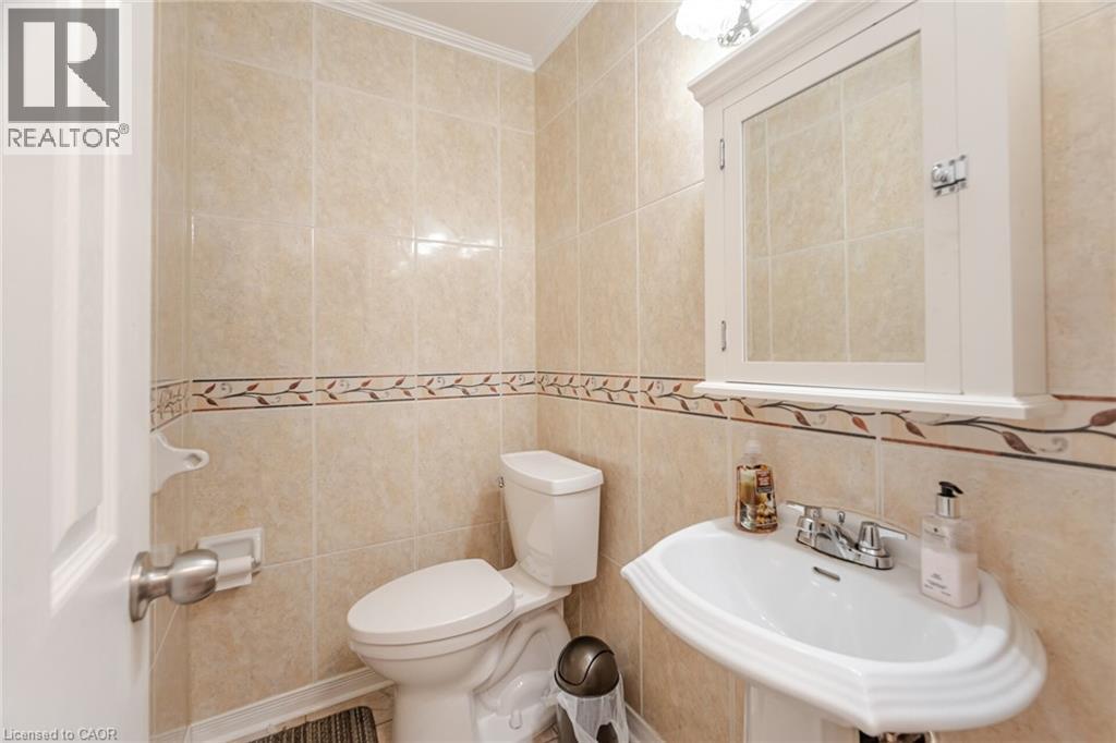 1021 Falgarwood Drive, Oakville, Ontario  L6H 1N7 - Photo 6 - 40844390