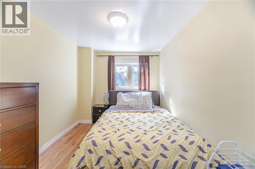 1021 Falgarwood Drive, Oakville, Ontario  L6H 1N7 - Photo 9 - 40844390
