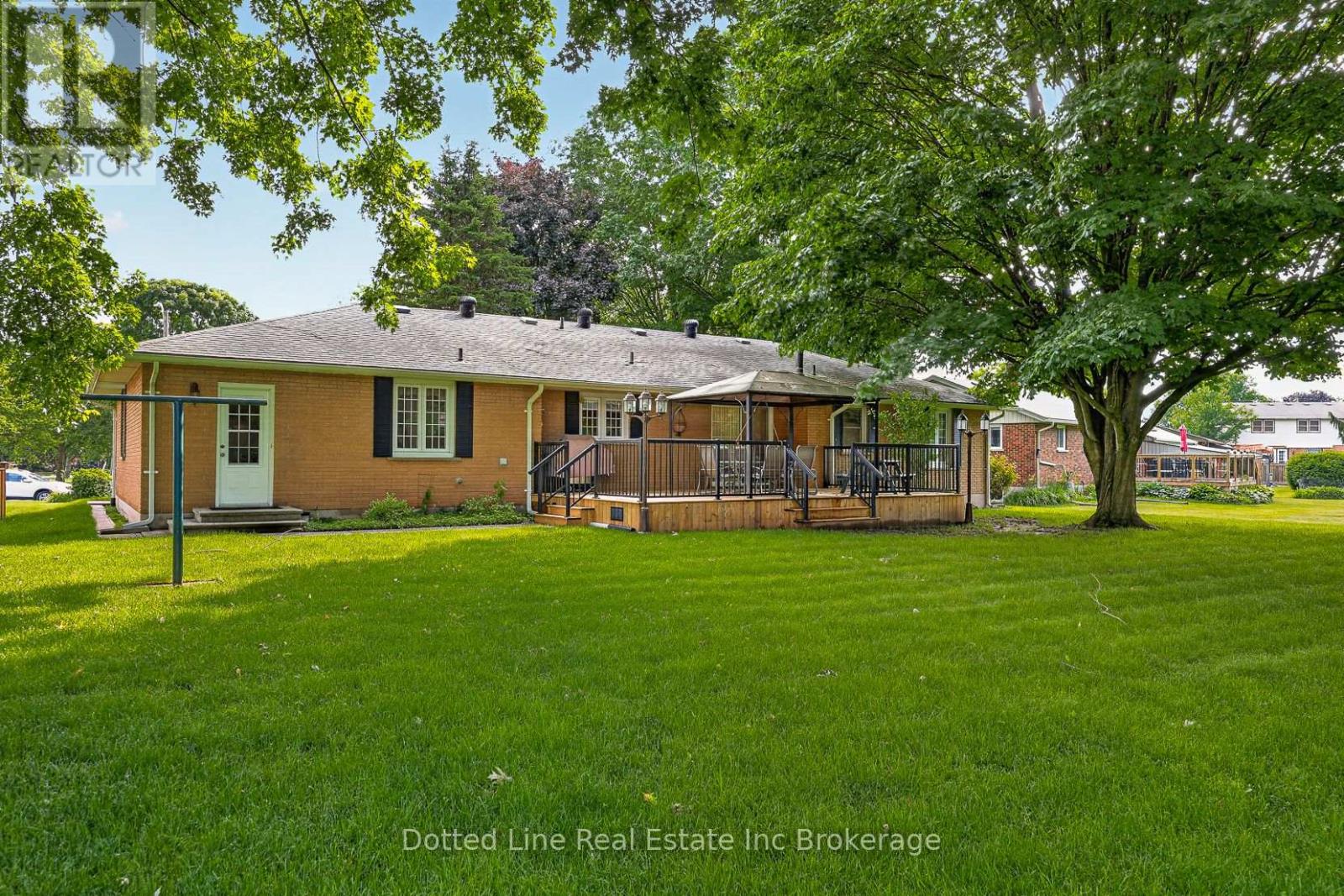 40 Parkdale Avenue, Tillsonburg, Ontario  N4G 4C6 - Photo 8 - X13508226