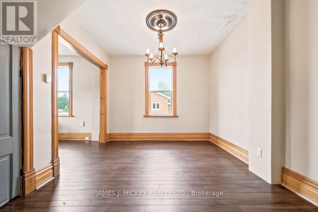 20 Main Street, Laurentian Hills, Ontario  K0J 1J0 - Photo 13 - X13508242
