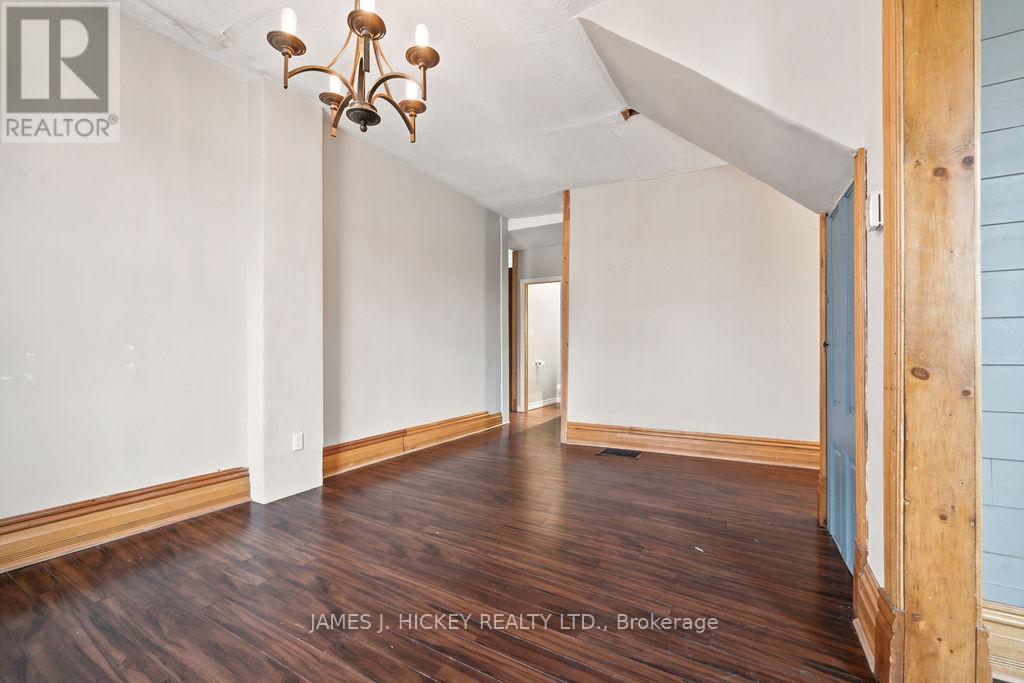 20 Main Street, Laurentian Hills, Ontario  K0J 1J0 - Photo 14 - X13508242