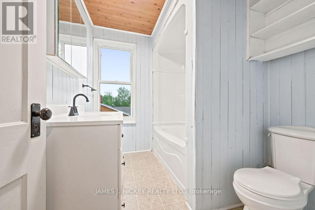20 Main Street, Laurentian Hills, Ontario  K0J 1J0 - Photo 18 - X13508242