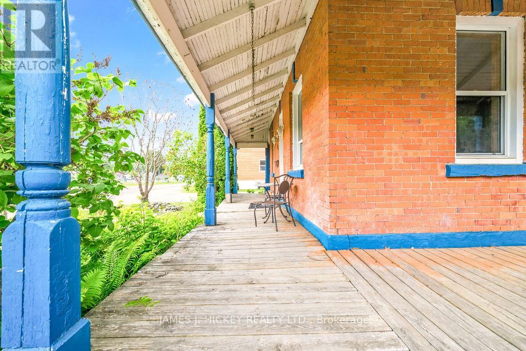 20 Main Street, Laurentian Hills, Ontario  K0J 1J0 - Photo 2 - X13508242