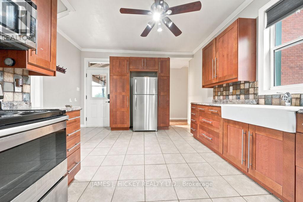 20 Main Street, Laurentian Hills, Ontario  K0J 1J0 - Photo 4 - X13508242