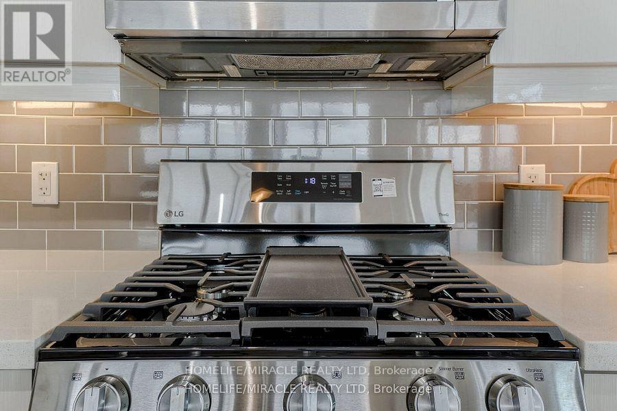 2302 - 55 Eglinton Avenue W, Mississauga, Ontario  L5R 0E4 - Photo 14 - W12905546