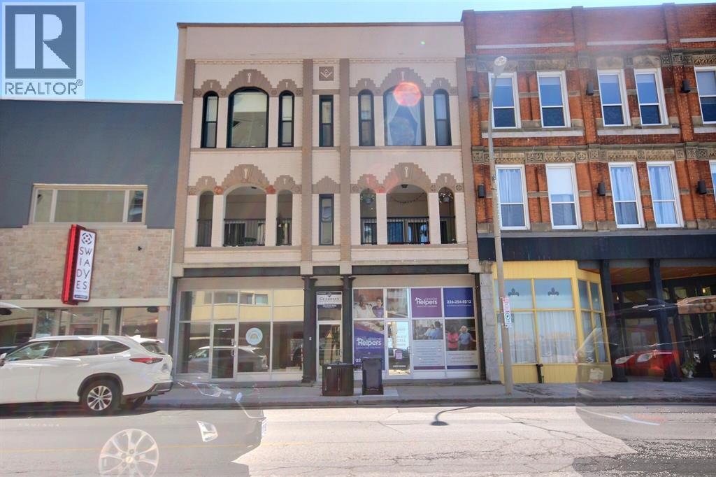 150 Front Street, Sarnia photo 3