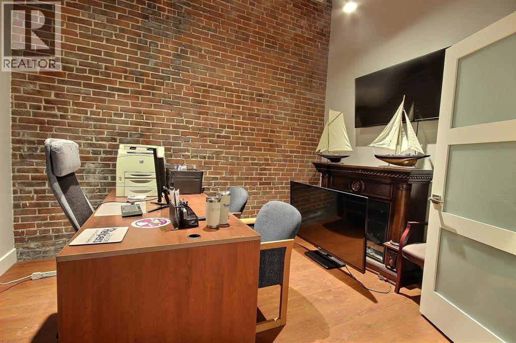 150 Front Street, Sarnia photo 7
