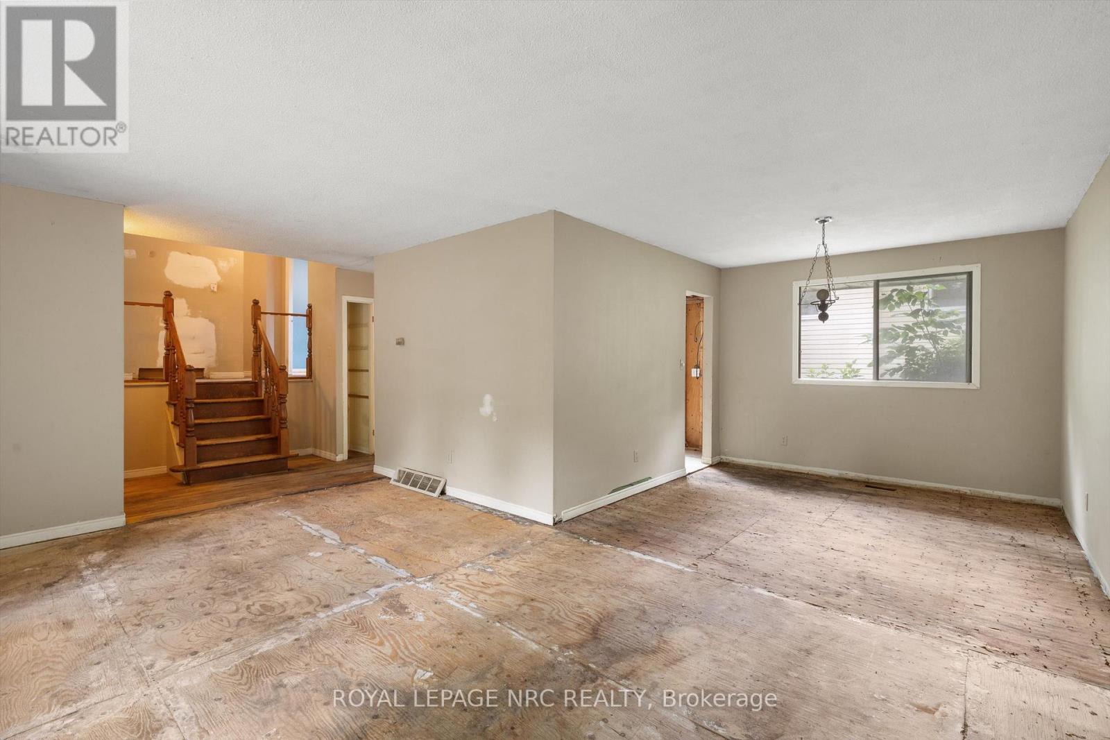 5 Fallingbrook Drive, Pelham, Ontario  L0S 1E1 - Photo 8 - X13508248