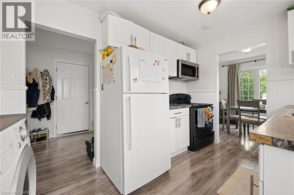 154 Graham Crescent, Stratford, Ontario  N5A 7G5 - Photo 12 - 40844397