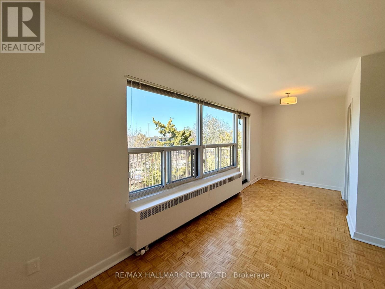 403 - 28 Upper Canada Drive, Toronto, Ontario  M2P 1R9 - Photo 4 - C13508266