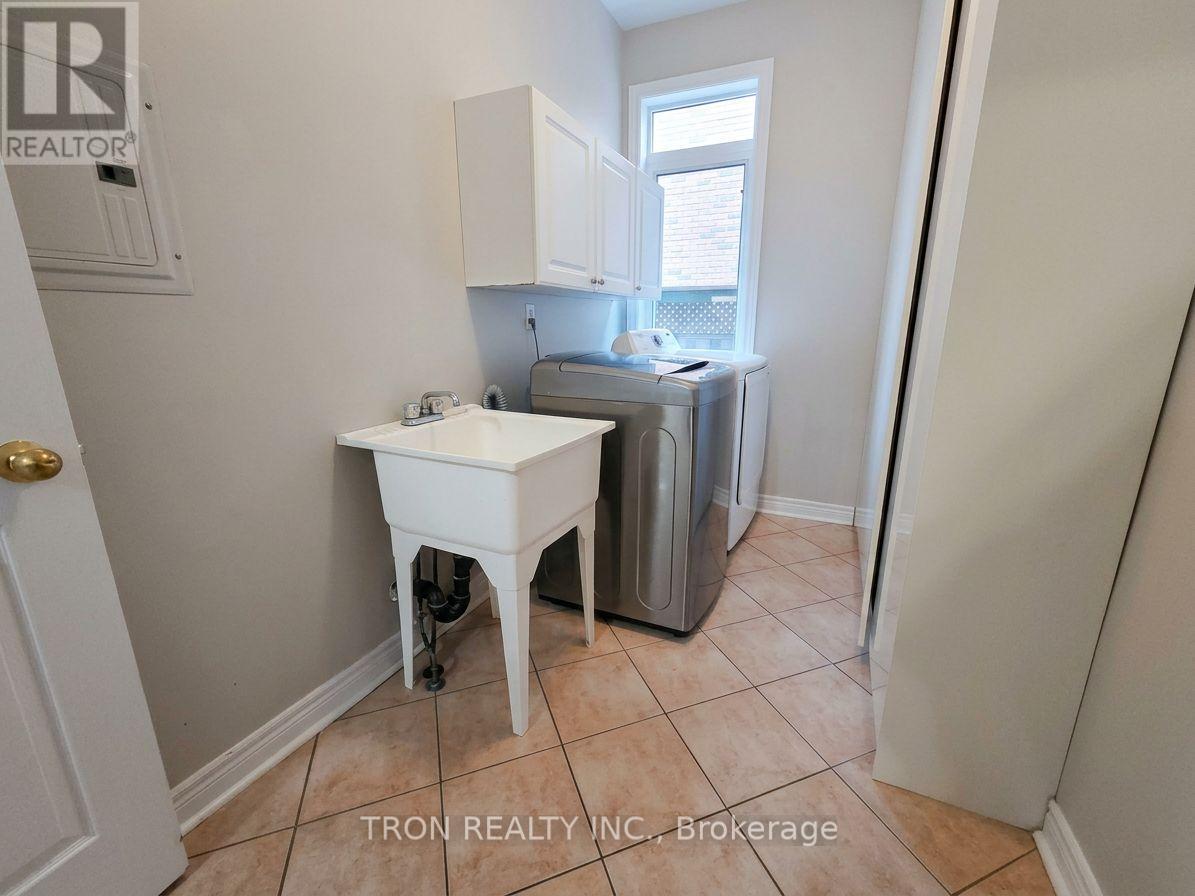 32 Arundel Drive, Vaughan, Ontario  L4H 2W6 - Photo 11 - N13508194