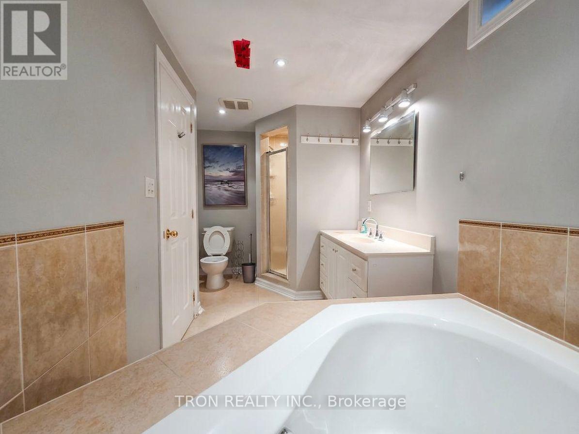 32 Arundel Drive, Vaughan, Ontario  L4H 2W6 - Photo 25 - N13508194