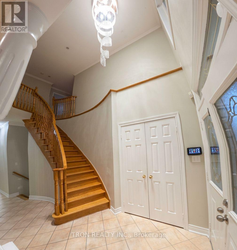 32 Arundel Drive, Vaughan, Ontario  L4H 2W6 - Photo 3 - N13508194