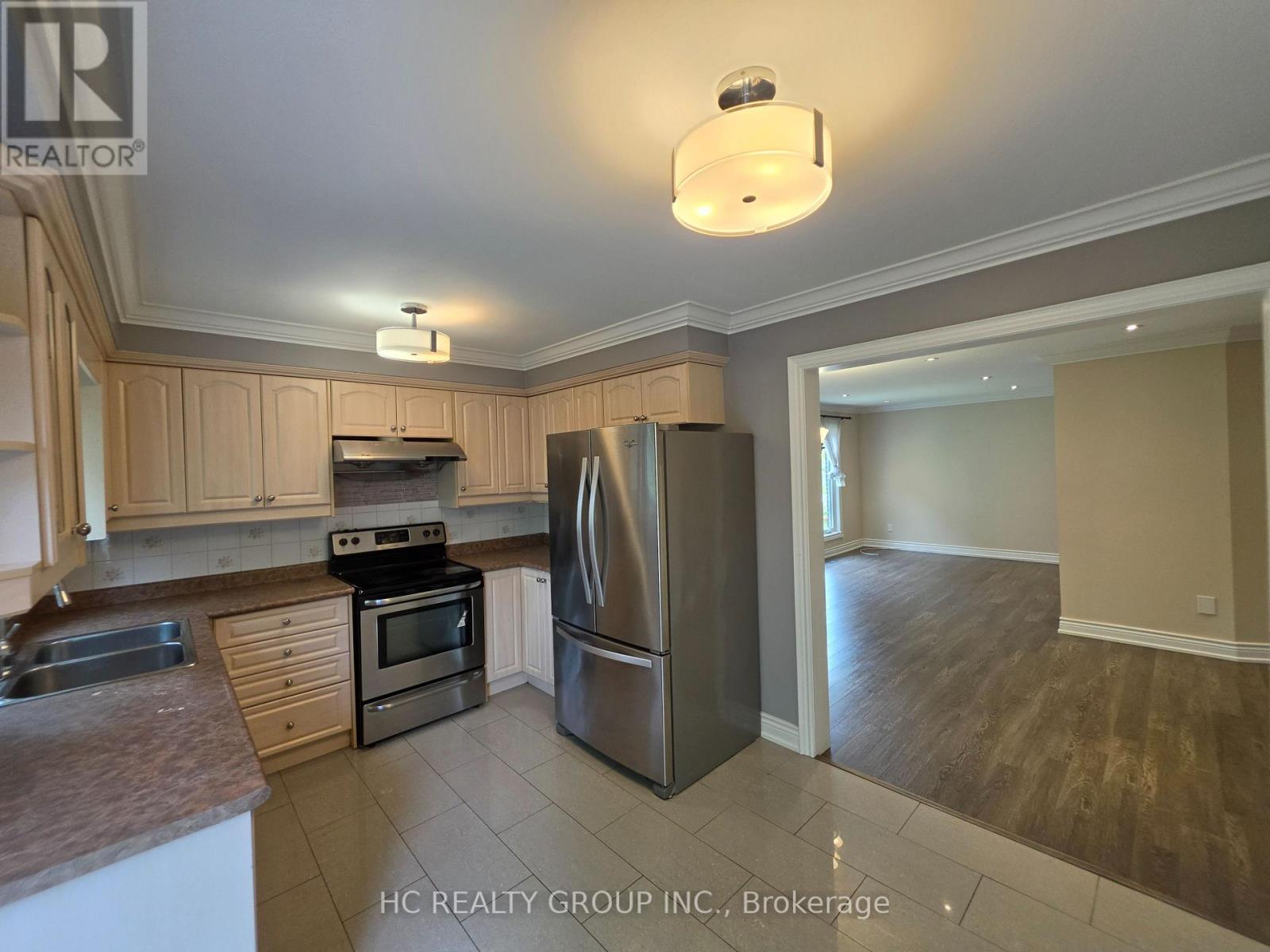 40 Stargell Crescent, Markham, Ontario  L3P 4J9 - Photo 9 - N13508210
