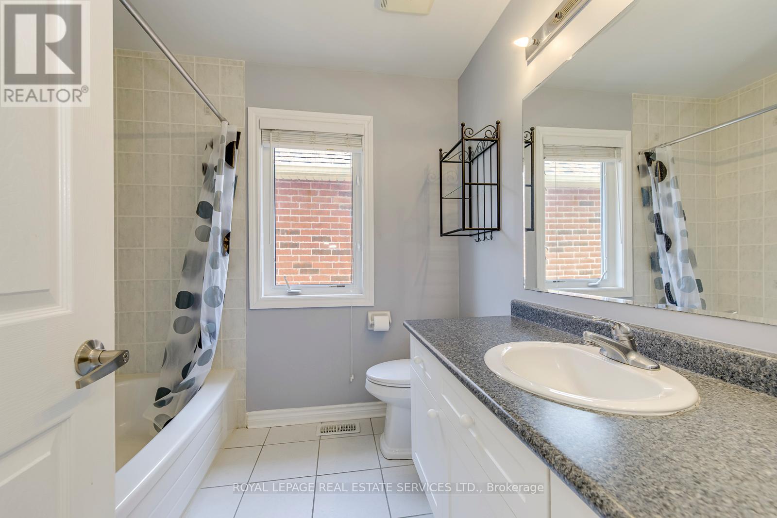 9 Barnstone Drive, Markham, Ontario  L6E 2B4 - Photo 35 - N13508254