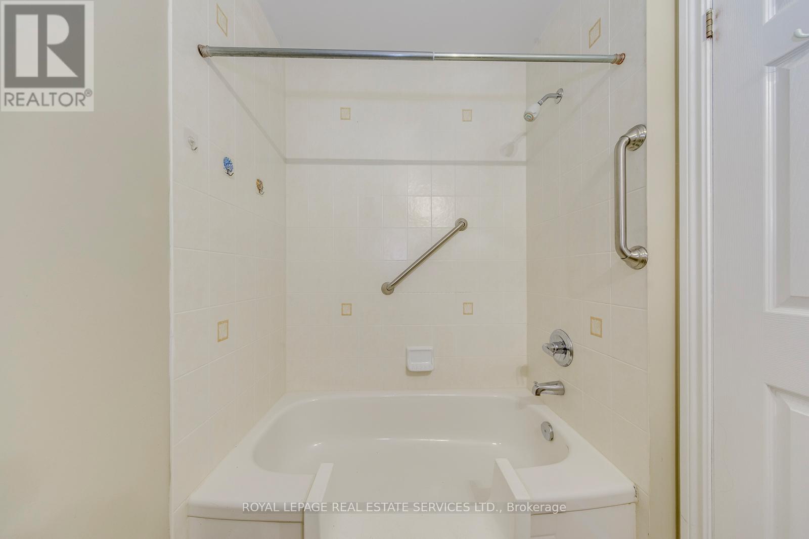 9 Barnstone Drive, Markham, Ontario  L6E 2B4 - Photo 39 - N13508254