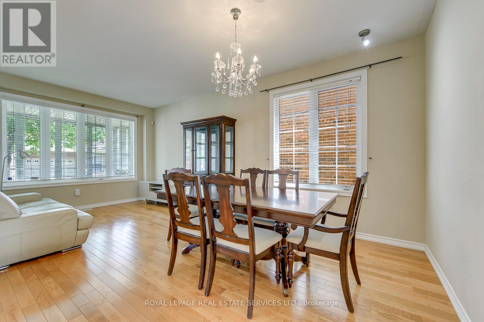 9 Barnstone Drive, Markham, Ontario  L6E 2B4 - Photo 6 - N13508254