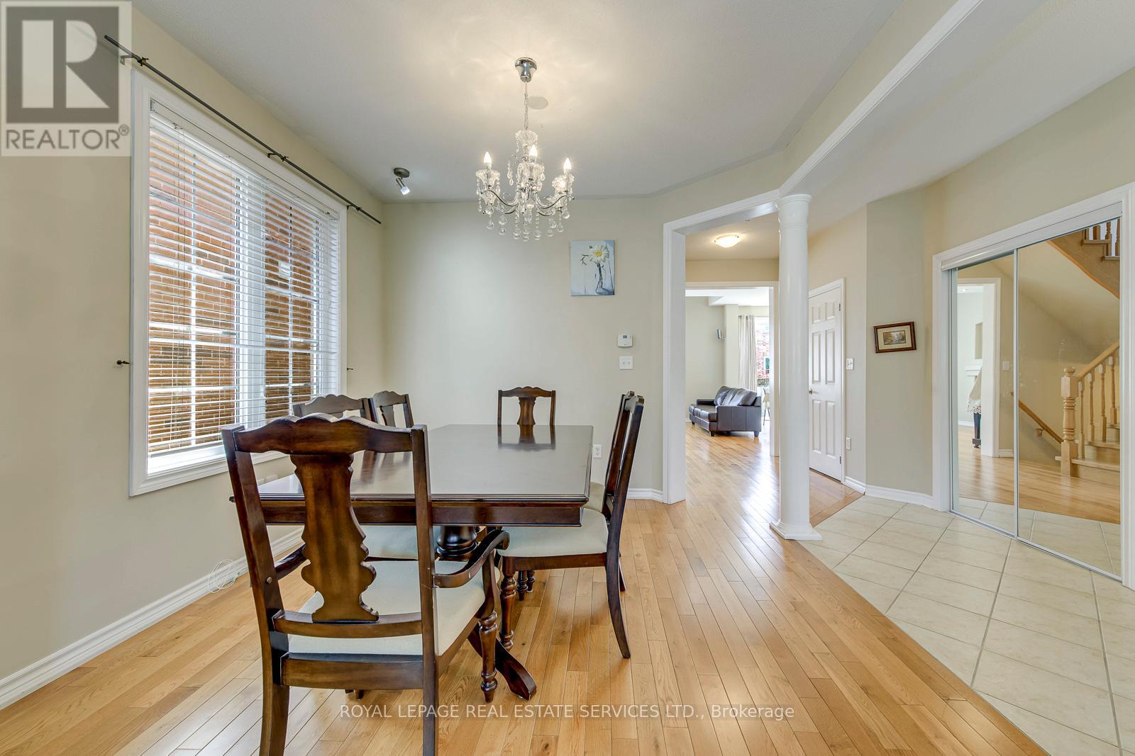 9 Barnstone Drive, Markham, Ontario  L6E 2B4 - Photo 8 - N13508254