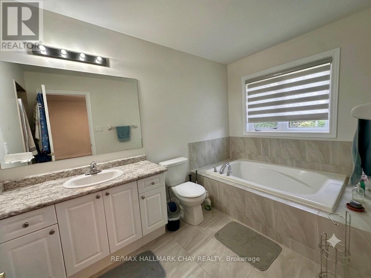 26 Greenwood Drive, Essa (Angus), Ontario  L0M 1B5 - Photo 12 - N13508280