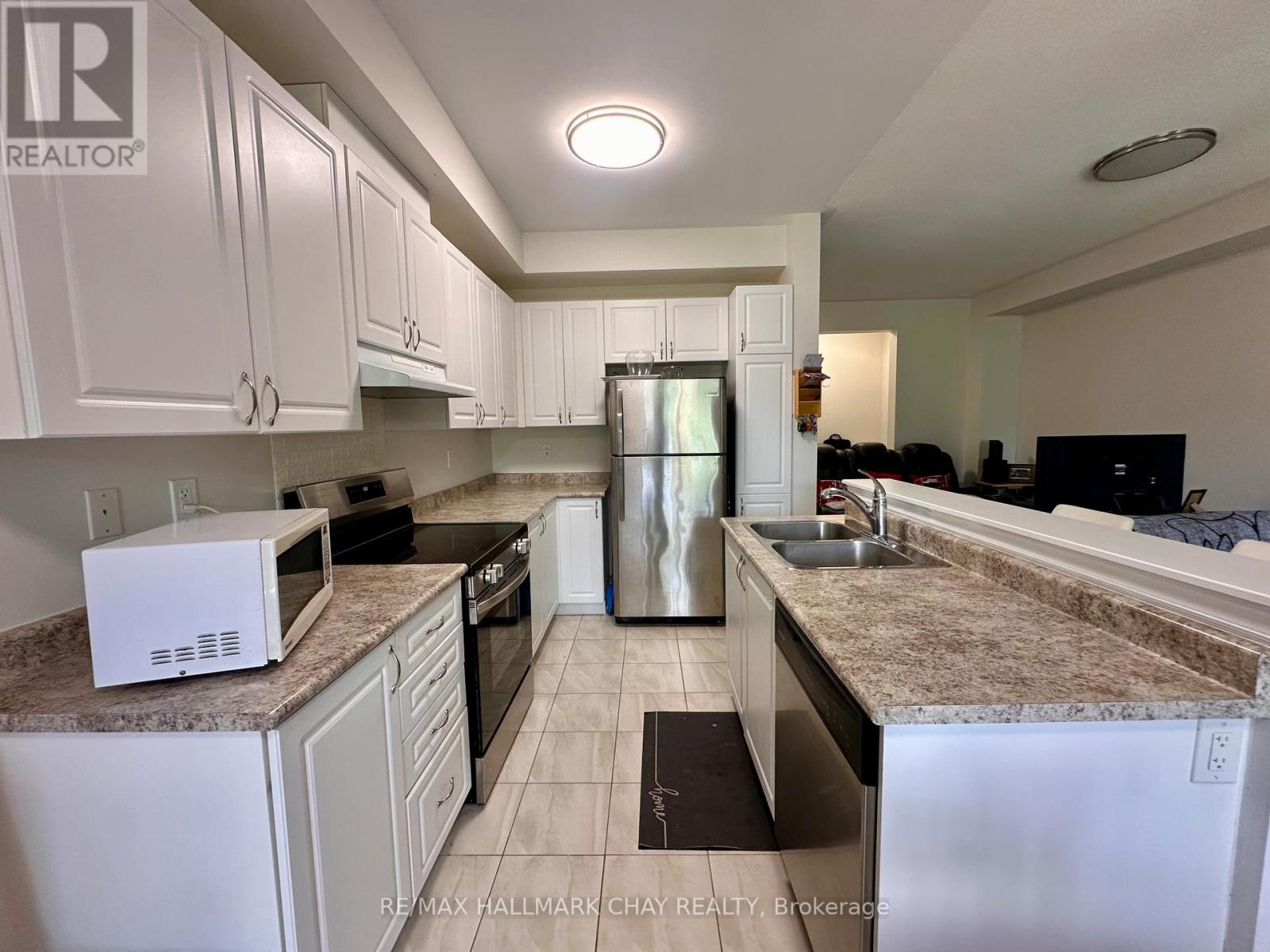 26 Greenwood Drive, Essa (Angus), Ontario  L0M 1B5 - Photo 7 - N13508280
