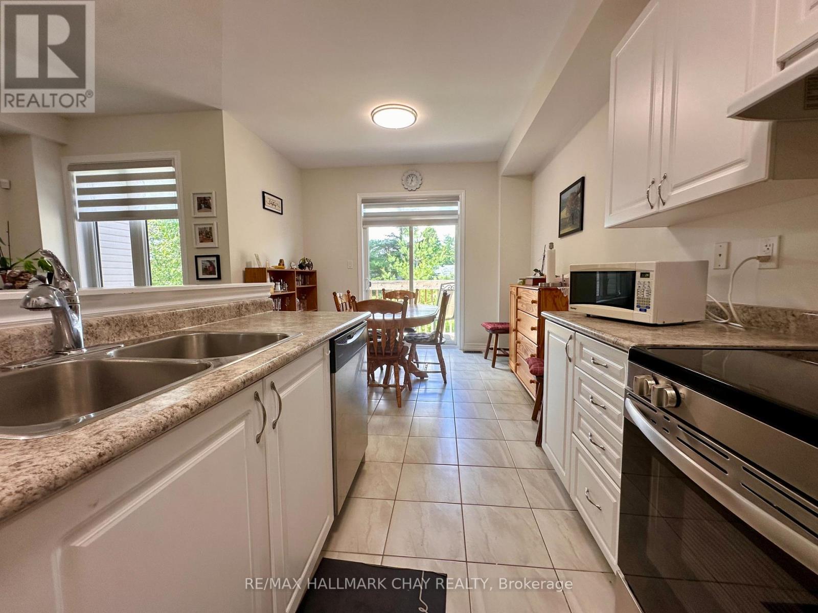 26 Greenwood Drive, Essa (Angus), Ontario  L0M 1B5 - Photo 8 - N13508280