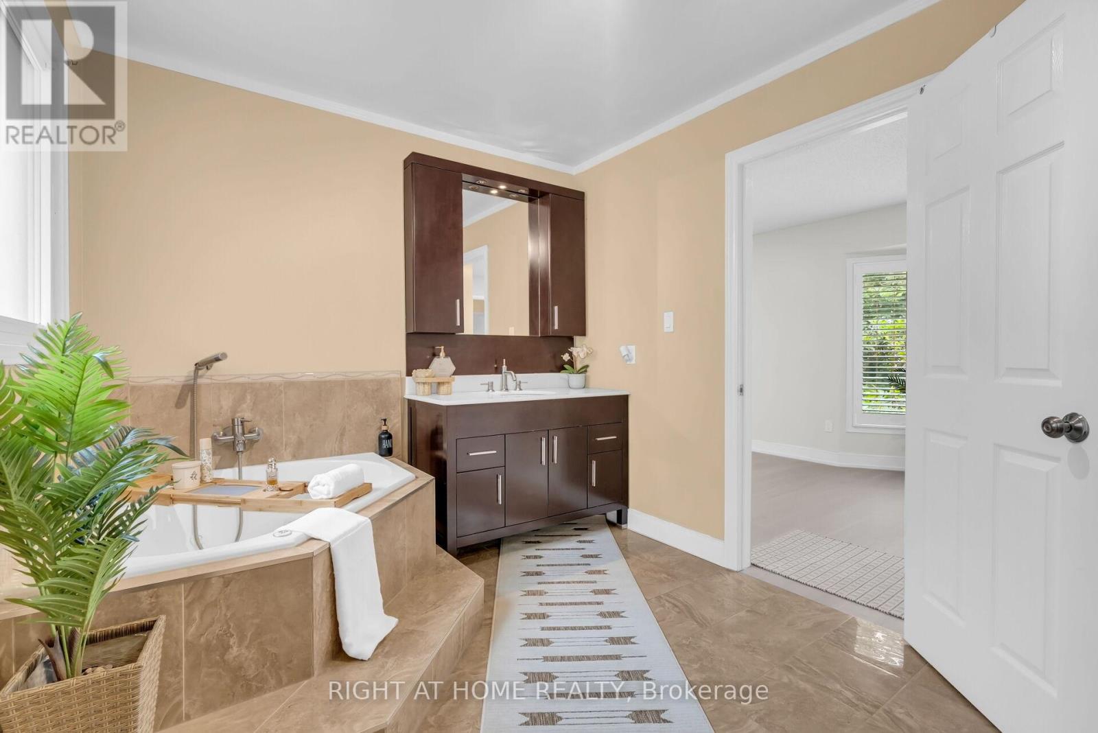 4487 Inchbury Road, Mississauga, Ontario  L5M 4J8 - Photo 27 - W13508184