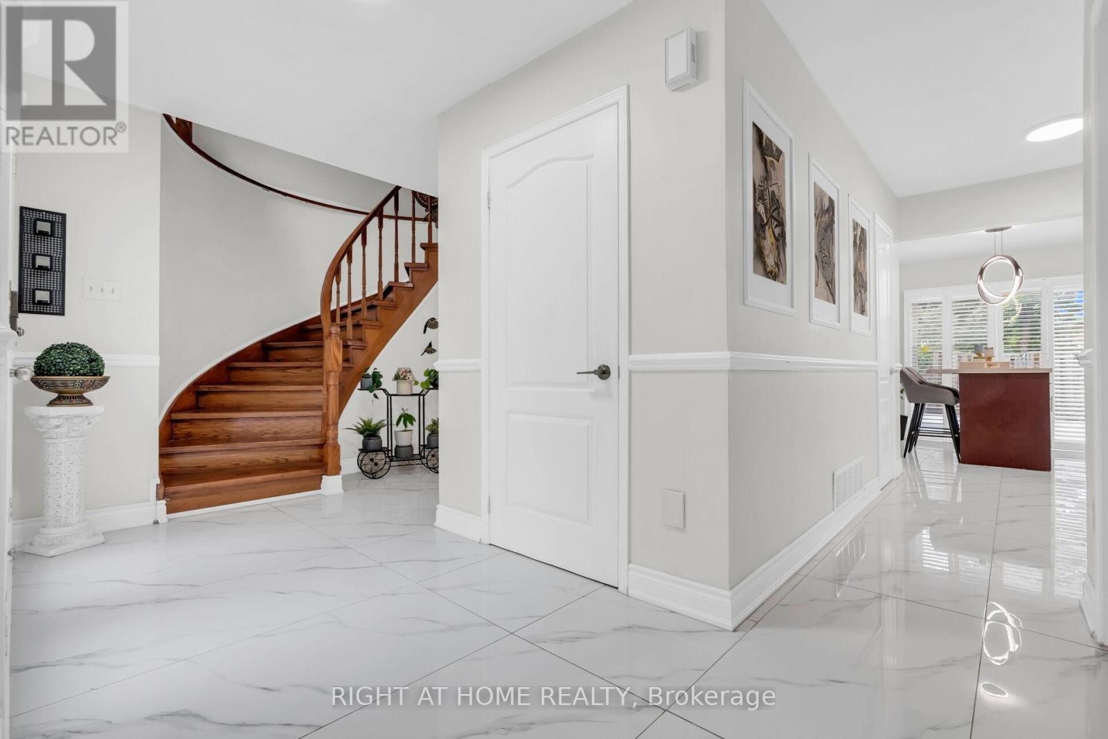 4487 Inchbury Road, Mississauga, Ontario  L5M 4J8 - Photo 6 - W13508184