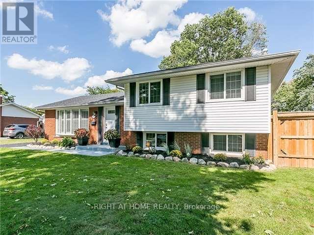 273 Kenwood Avenue, Burlington, Ontario  L7L 4L9 - Photo 2 - W13508220