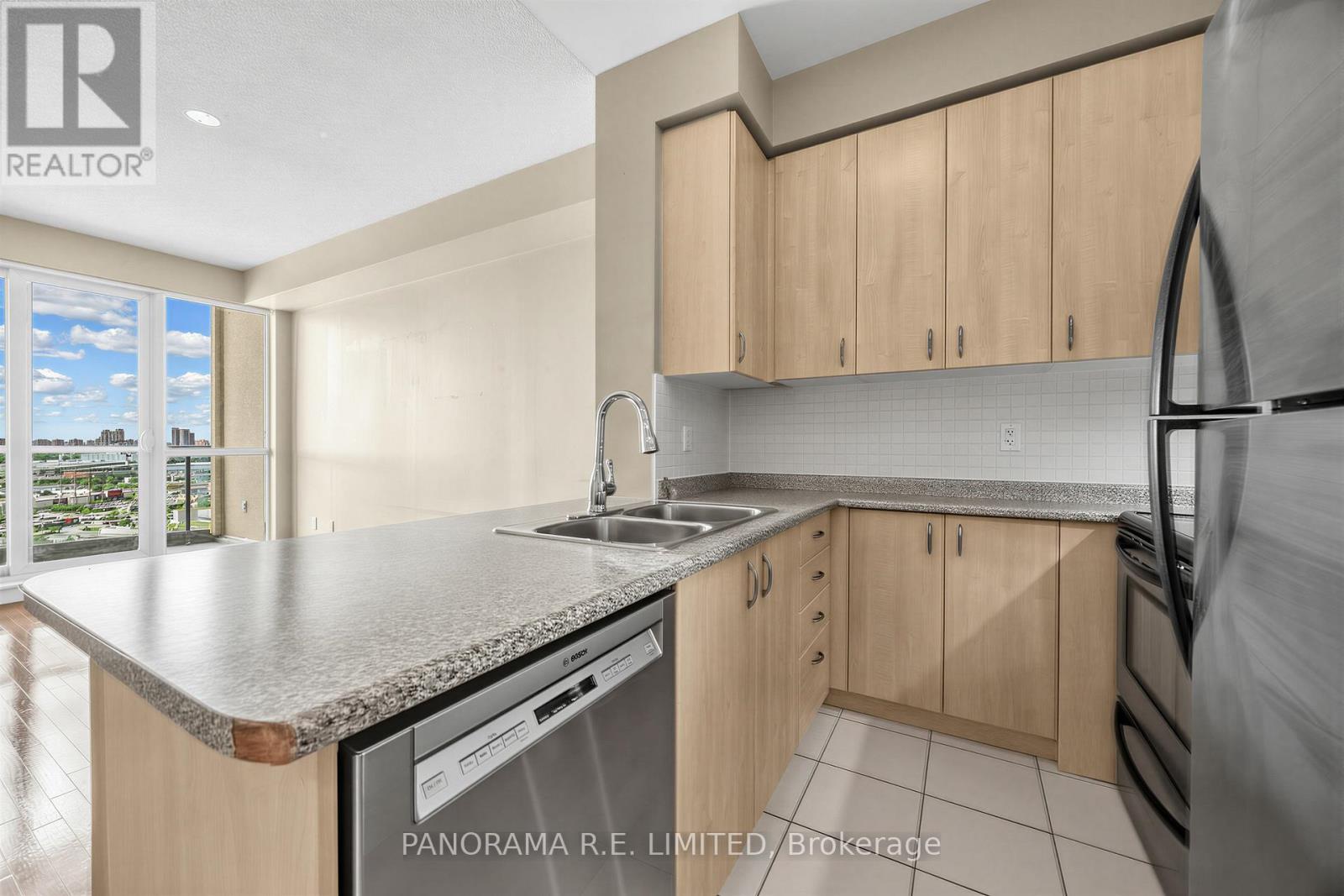 2409 - 235 Sherway Gardens Road, Toronto, Ontario  M9C 0A2 - Photo 7 - W13508282