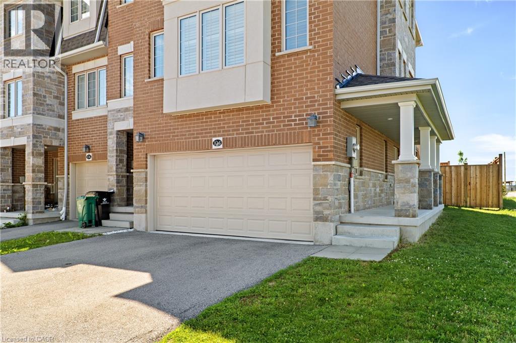 104 Monarch Woods Drive, Waterloo, Ontario  N2P 2J6 - Photo 2 - 40843991