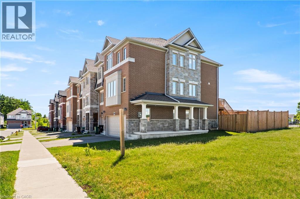 104 Monarch Woods Drive, Waterloo, Ontario  N2P 2J6 - Photo 3 - 40843991