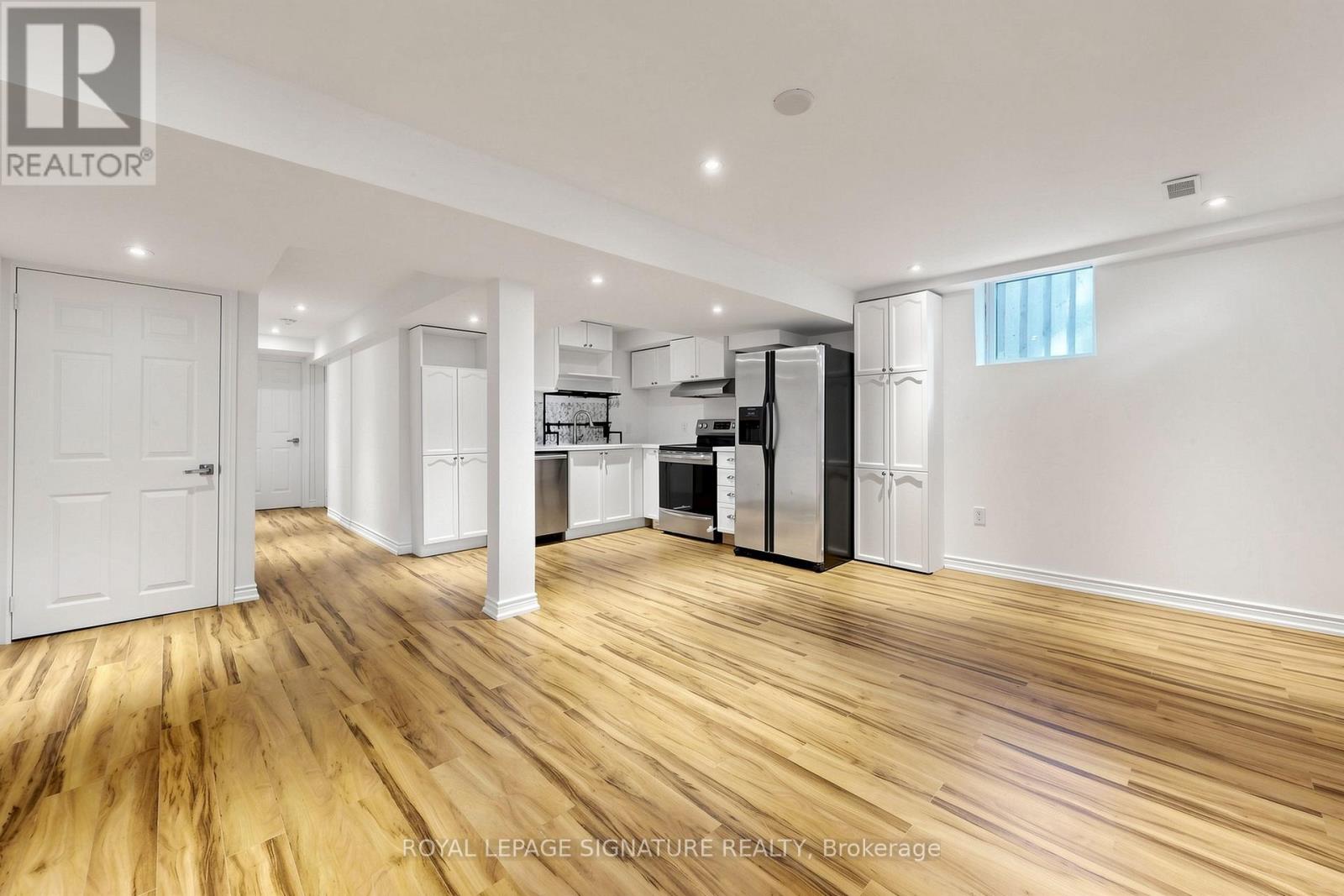 BASEMENT - 218 PAXTON CRESCENT, Newmarket, Ontario