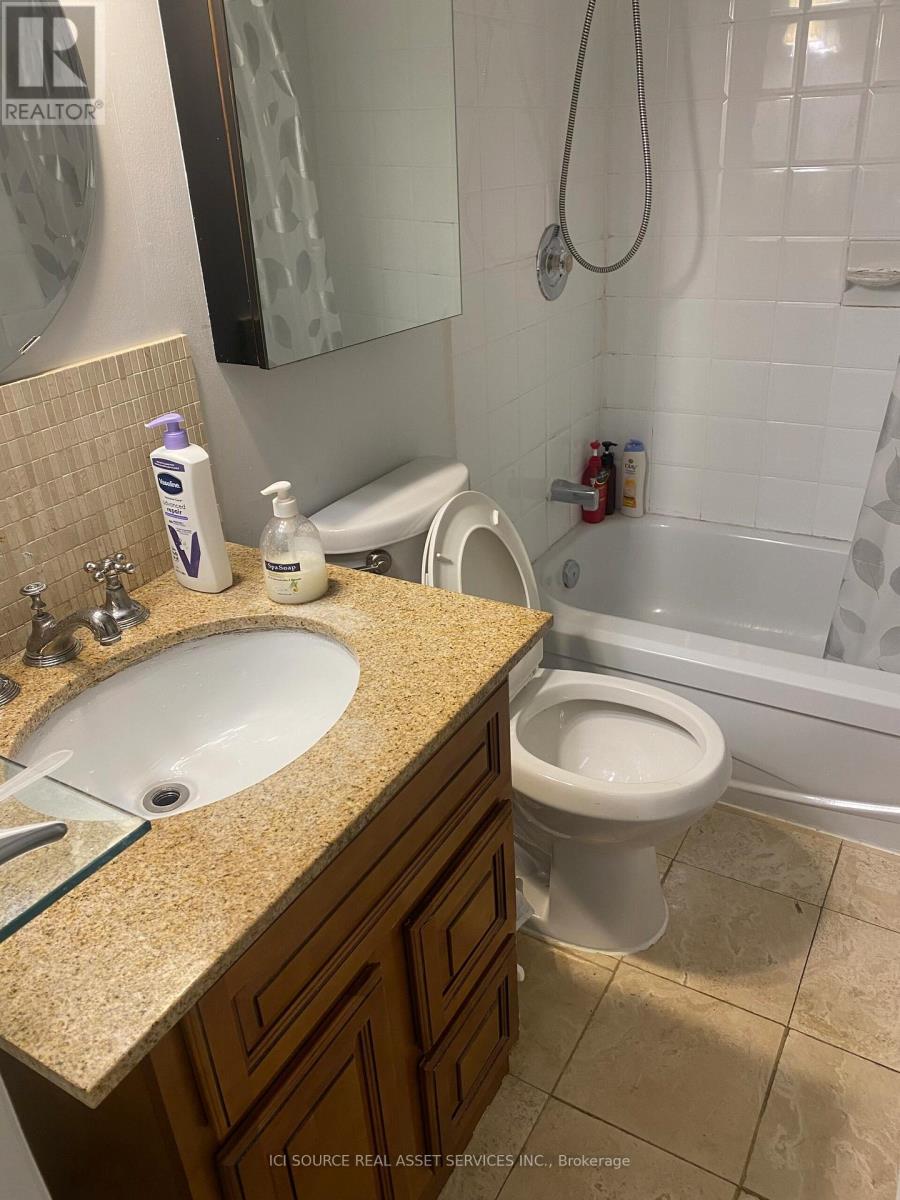 204 - 249 Major Mackenzie Drive E, Richmond Hill, Ontario  L4C 9M8 - Photo 4 - N13508324